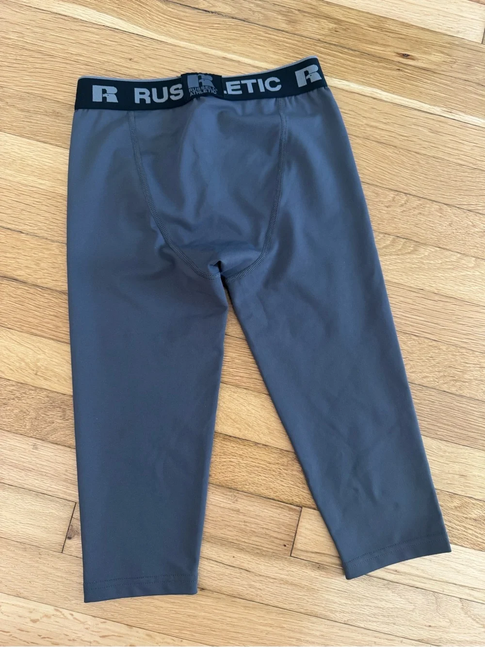 Russell Athletic Boys 8 Dri-Power Dark Gray Capri Leggings Athletic Pants